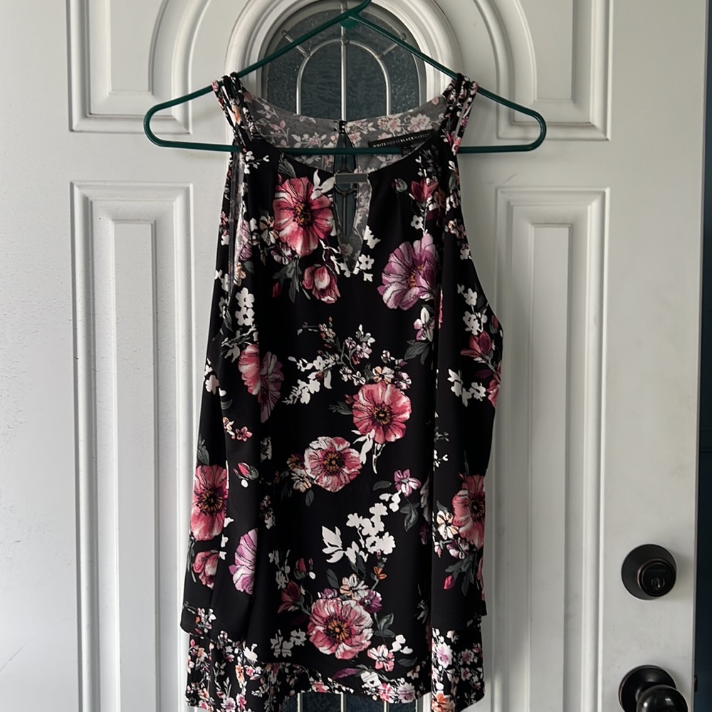 WHITE HOUSE BLACK MARKET SLEEVELESS DRESSY BLOUSE